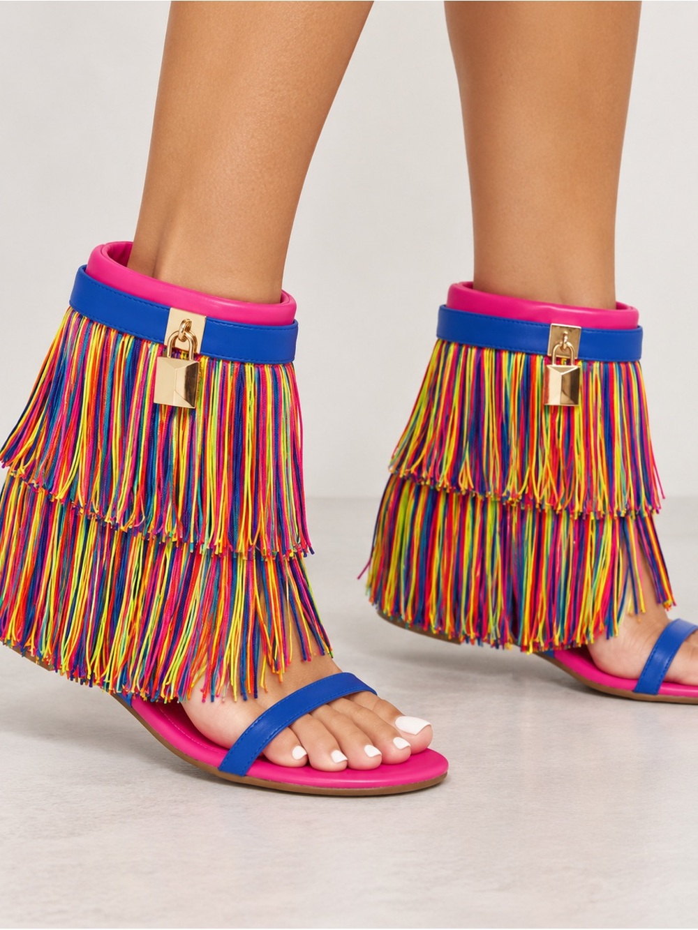 Cape Robbin Rainbow Fringe Padlock Flat Sandals Size 6.5
